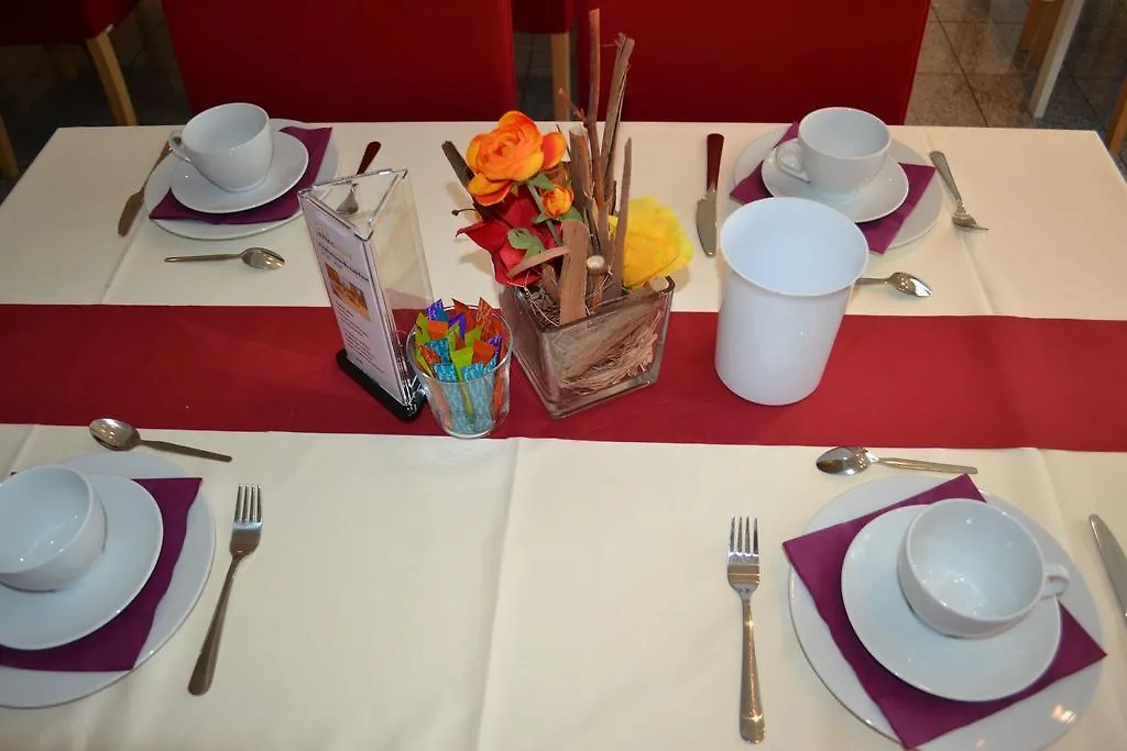 Lenas West Hotel Vienna